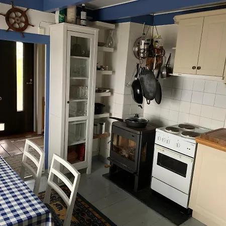Casa vacanze Liten Koselig Hytte Ved Atlanterhavet Karvåg